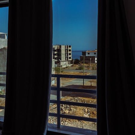 Beautiful And Brand New 2 Bedrooms Apartment/ Magnifico E Novo Apartamento T2 Praia Eksteriør bilde